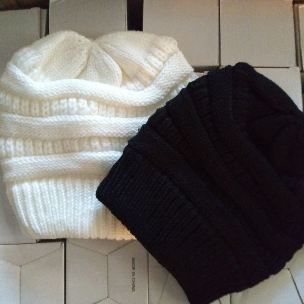 Womens Criss Cross Beanies